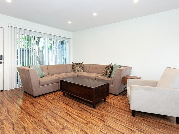 4th image of 708 W Sierra Madre Blvd Unit 37