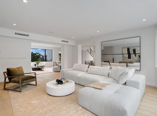 4575 N Bay Rd, Miami Beach, FL 33140