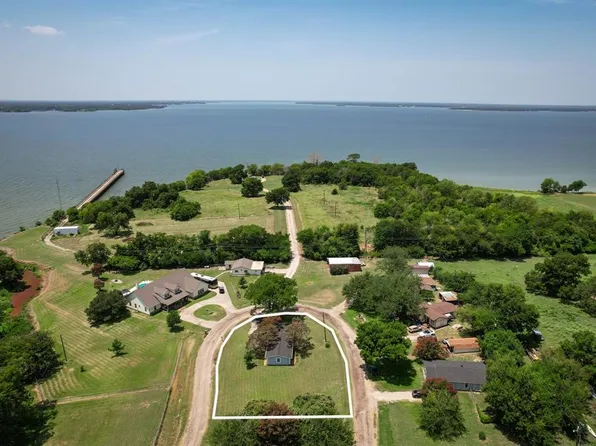8200 Lake View Dr, Lone Oak, TX 75453