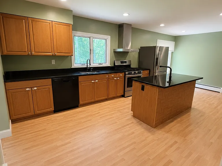 625 Saddle River Rd — Photo 7