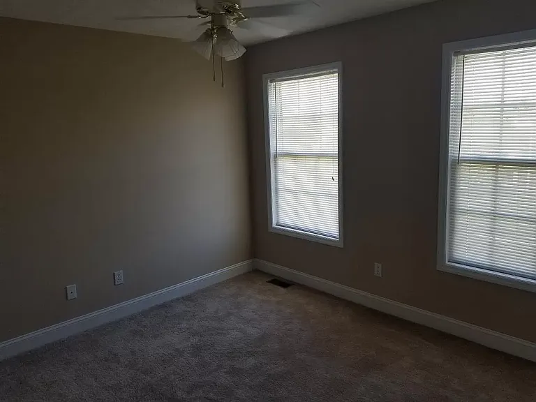 630 Hampton Way — Photo 16