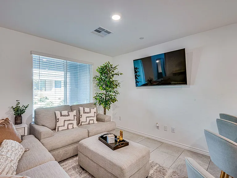 10718 Lilestone Ct — Photo 2