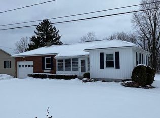 6034 Oakridge Rd, Auburn, NY 13021