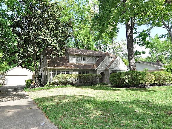 2nd image of 3315 Village Oaks Dr