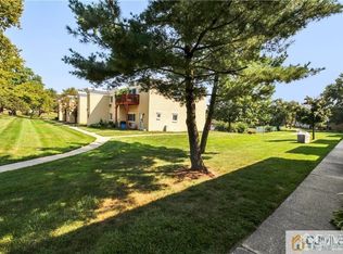 13 Lake Ave APT 5A, East Brunswick, NJ 08816