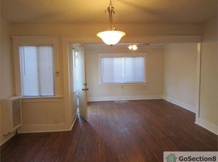 6906 De Longpre Ave, Hollywood, CA 90028
