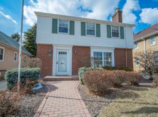 2965 N 69th St, Milwaukee, WI 53210