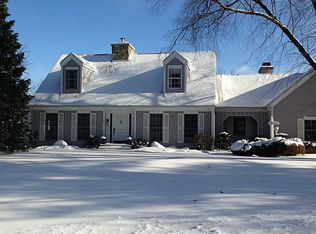 2112 Cottage Grove Mdws SE, Cedar Rapids, IA 52403