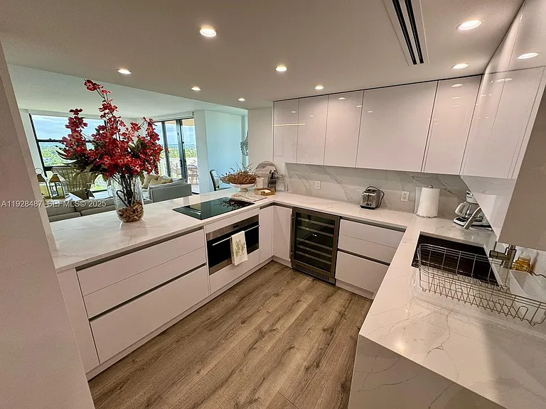 1121 Crandon Blvd #E1001 — Photo 5