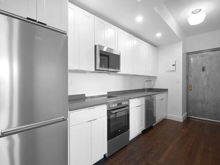 24 5th Ave #1630 — Photo 8