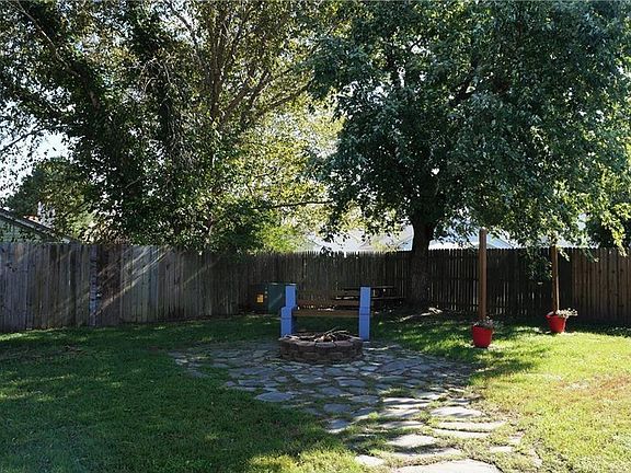 5th image of 1292 Bridle Creek Blvd