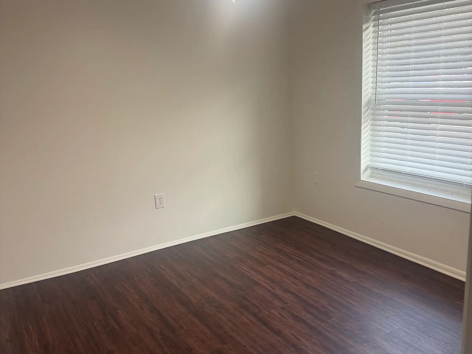 2 bed, 873 sqft, $1,950 — Photo 3