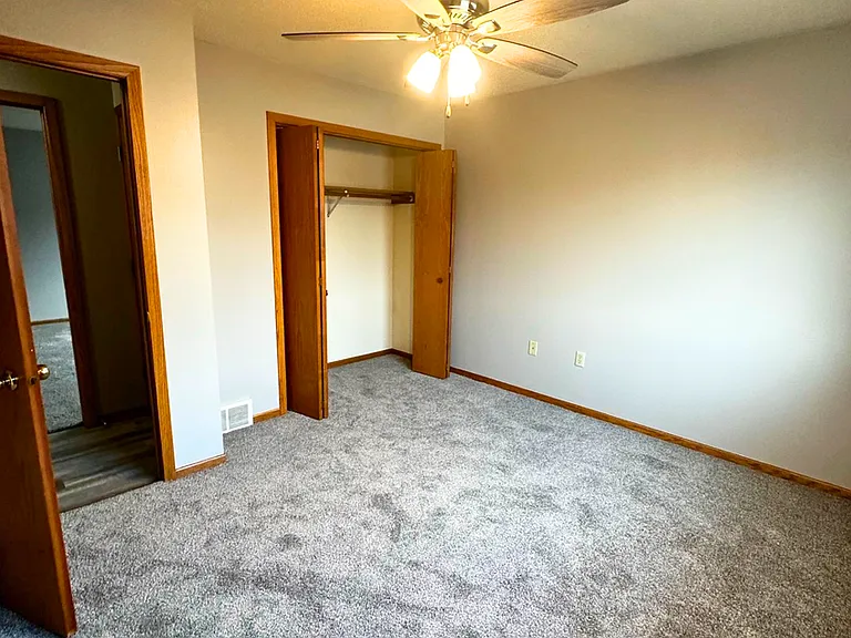 856 Kari Dr — Photo 4