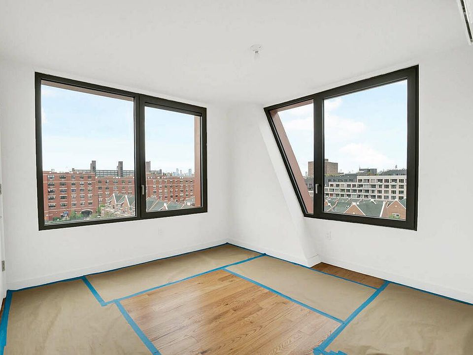 1st image of 54 Noll St #9592