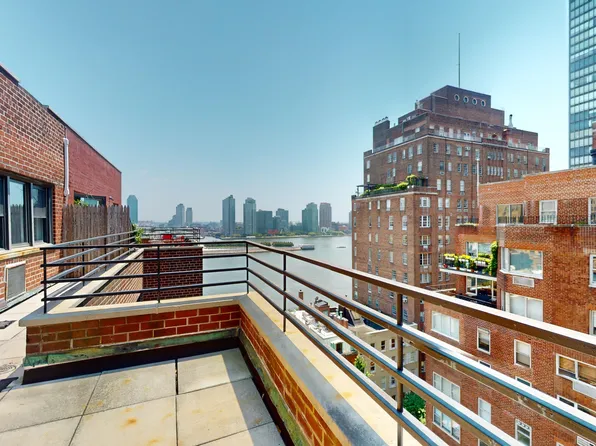 20 Beekman Place image 1 of 15