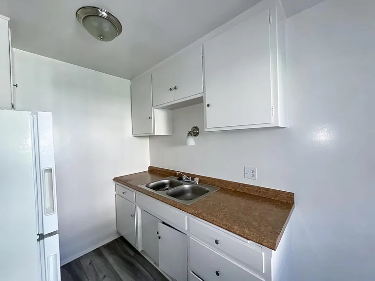 638 S Marengo Ave #6 — Photo 10