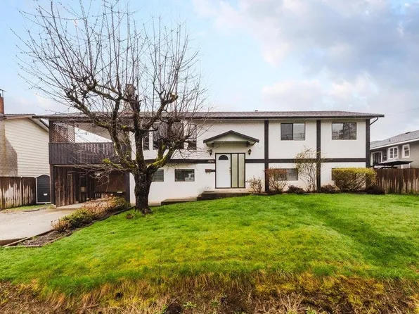 12230 222nd St, Maple Ridge, BC V2X 5W7