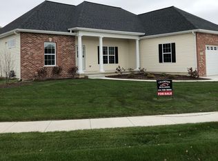 2246 Wickford Ln, Sycamore, IL 60178