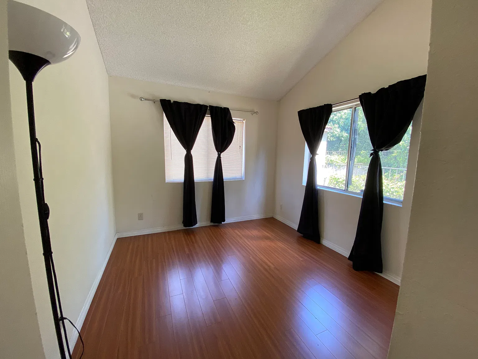448 S Garfield Ave — Photo 4