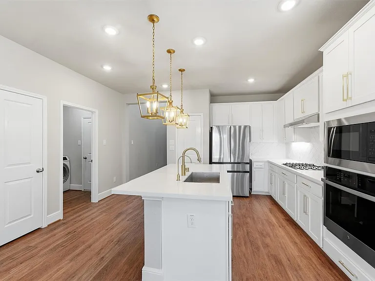 2539 Lilac Point Ln — Photo 7