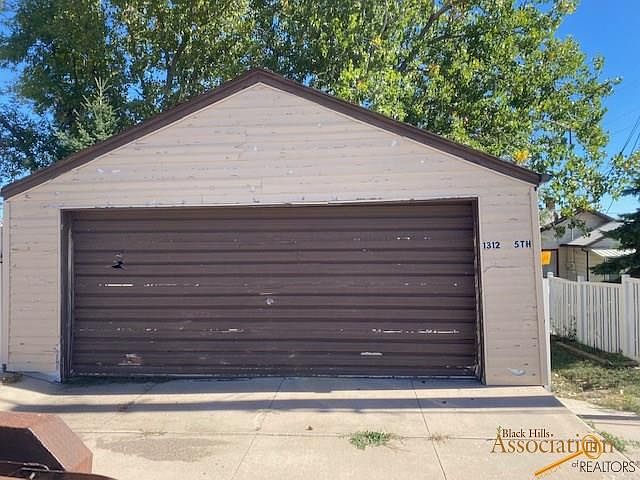 2nd image of 1312 5th Ave