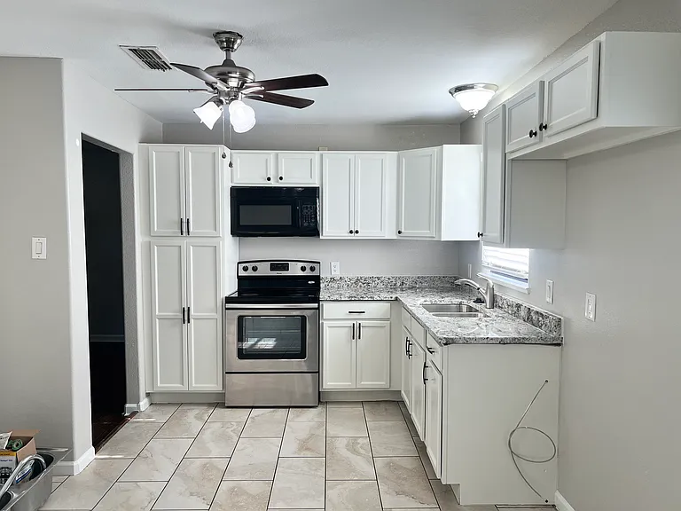 119 Nichols St — Photo 1