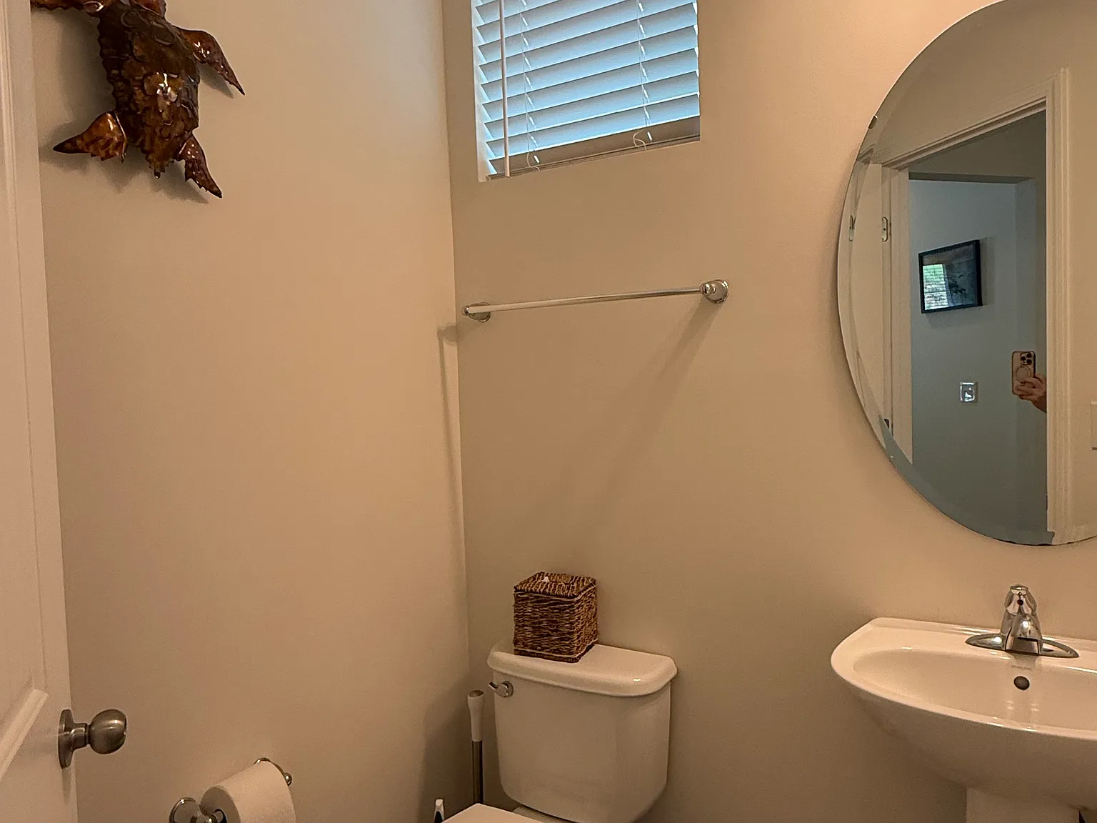 3 bed, 2.5 bath, 2000 sqft, $2,100 — Photo 4