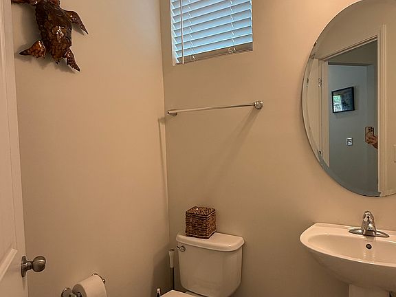 4th image of 229 Wrenwood Dr