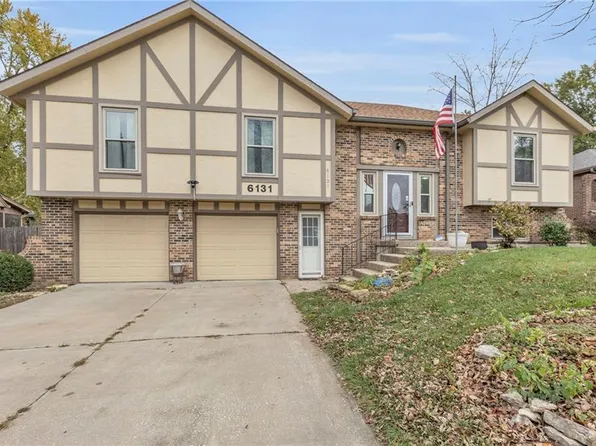 6131 Greenwood Dr, Shawnee, KS 66216