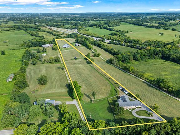 3rd image of 2509 Mount Sterling Rd