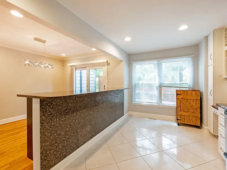 215 Lynn Manor Dr — Photo 22
