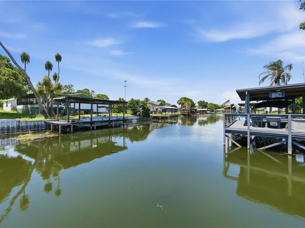 30107 Green Bay Dr, Tavares, FL 32778