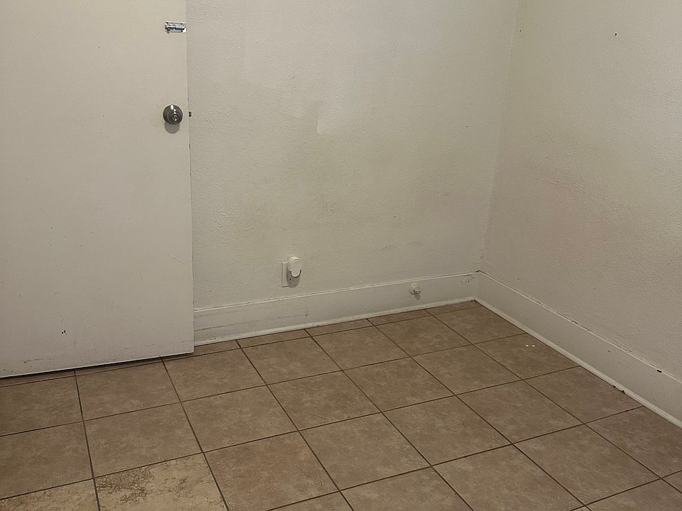 1st image of 1220 W 92nd St #0