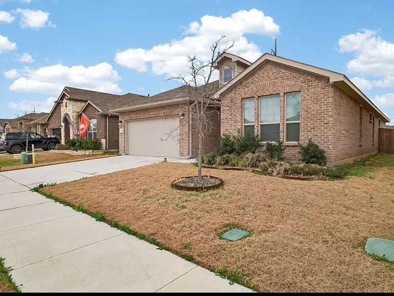 1132 Kirkham Way — Photo 2