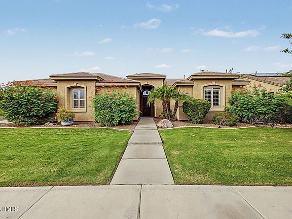 2nd image of 734 W GOLDFINCH Way