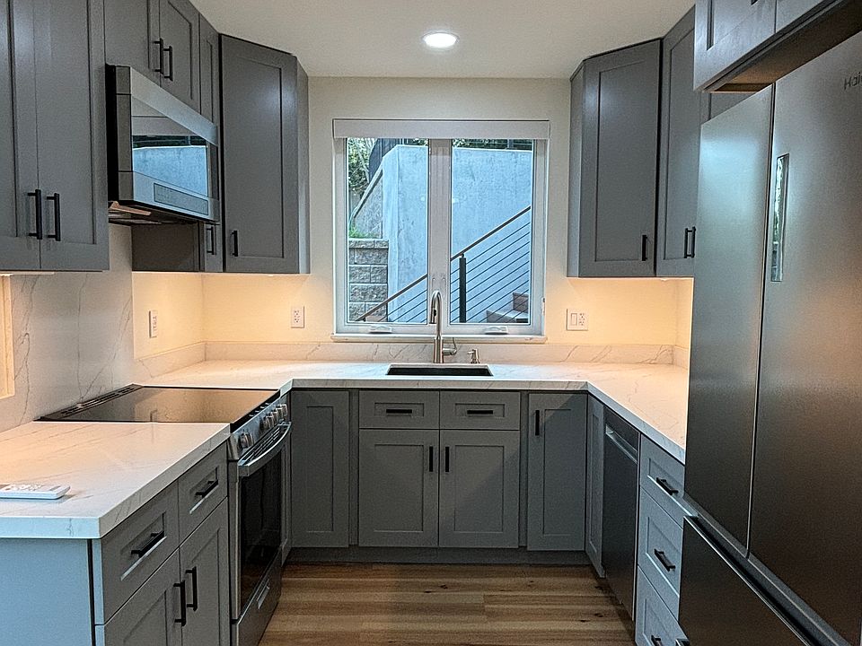 1st image of 718 Alameda De Las Pulgas #1