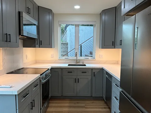 718 Alameda De Las Pulgas #1, Belmont, CA 94002