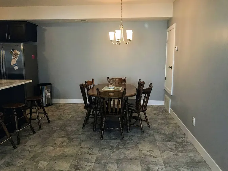 213 W Ridge Rd — Photo 16