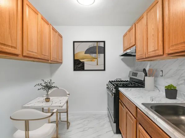 310 Lenox Road image 3 of 4