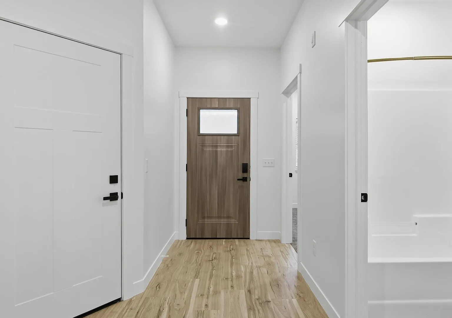 Move-In Special! New 2 Bedroom Villas — Photo 4