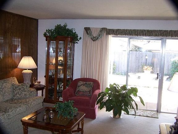 2nd image of 3318 Town Park Dr