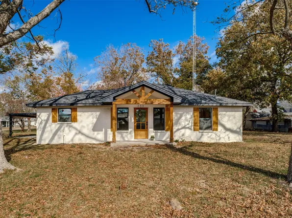 203 W 2nd St, Dodd City, TX 75438