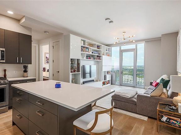 4th image of 222 West Ave Unit 2510