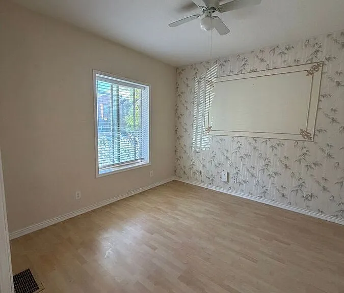 625 E Wilmington Ave — Photo 9