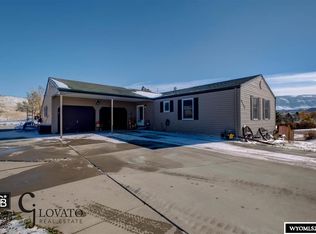 4215 Skyline Rd, Casper, WY 82604