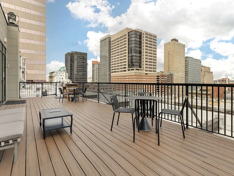 Charming 1 Bedroom/1 Bathroom Apartment Unit in Downtown Baltimore, MD! Unit 416 — Photo 29