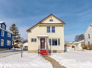 1838 Liberty St, Marinette, WI 54143
