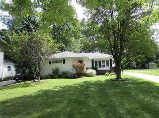 4827 Maple St, Willoughby, OH 44094
