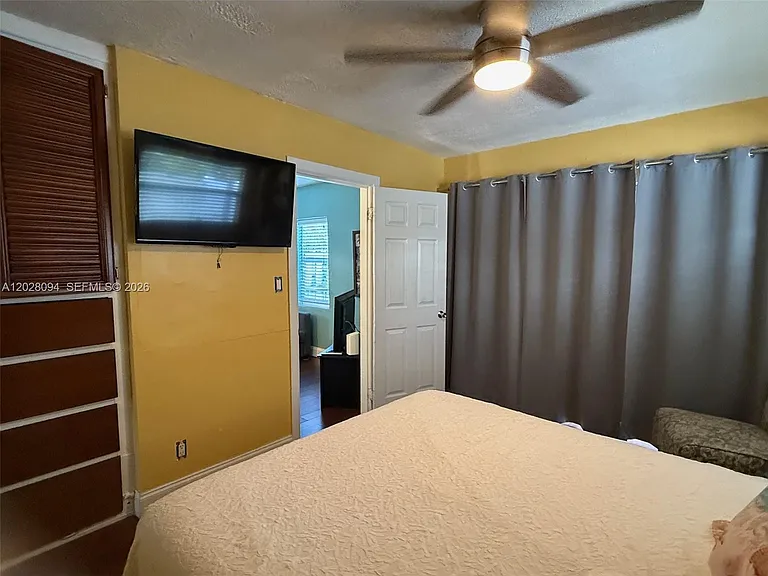 1544 NW 4th Ave — Photo 9
