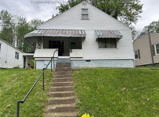 1391 Elizabeth St, Huntington, WV 25705